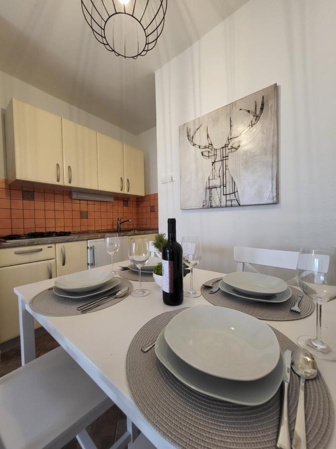 ApartmaniinПримоштен Экстерьер фото